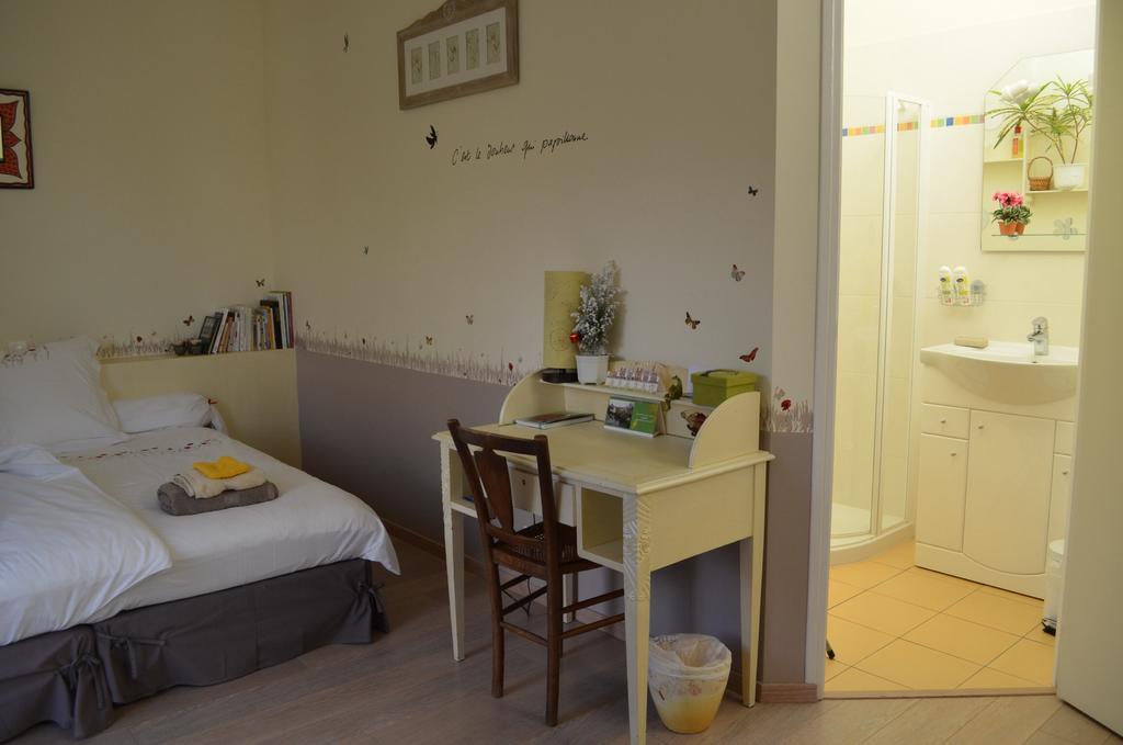 Couette Et Cafe Creme Bed & Breakfast Le Coudray Oda fotoğraf